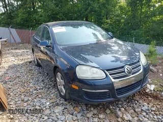 ✅ 2008 Volkswagen Jetta SE • VIN: 3VWRZ71K48M067079 • Lot: 42318489. Wystawiony na IAAI z przebiegiem 198 379 mil. Bezpłatny archiwum sprzedaży aukcyjnych z USA i szczegółowy raport historii pojazdu na DreamBid. Zdjęcie 1.