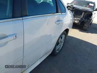 2010 Chevrolet Impala LS z VIN 2G1WA5EK4A1220853, wystawiony jako IAAI lot #43451283 z przebiegiem 271 914 mil mil oraz . Historia ofert i sprzedaży dostępna na DreamBid. Obrazek 6.