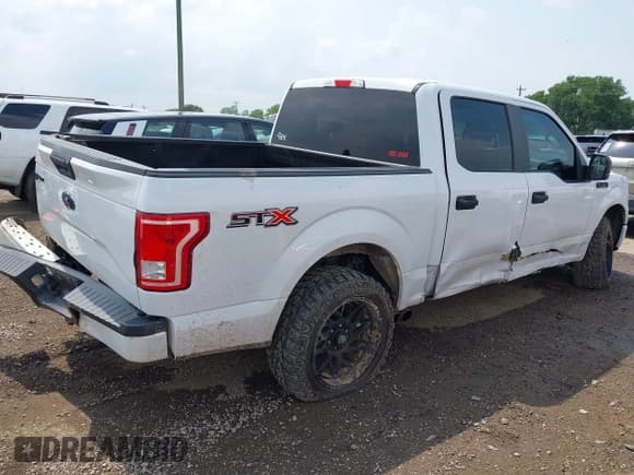 ✅ 2017 Ford F-150 XL • VIN: 1FTEW1CP3HKD81068 • Lot: 42130082. Listed on IAAI with 102,747 mi. Free auction sales archive from the USA and detailed vehicle history report at DreamBid. Image 4.