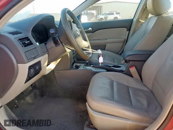 ✅ 2012 Ford Fusion Hybrid • VIN: 3FADP0L37CR246430 • Лот: 81912965. Опубликован ранее на Copart с пробегом 125 271 миль. Бесплатный доступ к архиву аукционных продаж из США и подробный отчёт об истории автомобиля на DreamBid. Изображение 7.