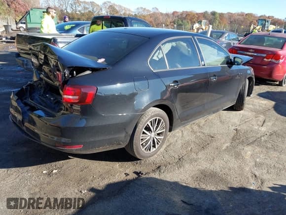 ✅ 2018 Volkswagen Jetta SE • VIN: 3VWDB7AJ2JM211529 • Lot: 43686886. Listed on IAAI with 83,249 mi. Free auction sales archive from the USA and detailed vehicle history report at DreamBid. Image 4.