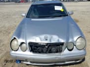 ✅ 2001 Mercedes-Benz E 320 • VIN: WDBJF70J21B317125 • Лот: 42775949. Опубликован ранее на IAAI с пробегом 204 217 миль. Бесплатный доступ к архиву аукционных продаж из США и подробный отчёт об истории автомобиля на DreamBid. Изображение 6.