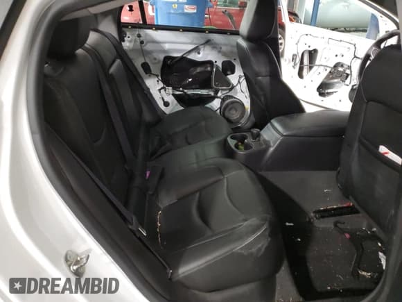 ✅ 2017 Chevrolet Volt LT • VIN: 1G1RA6S5XHU188894 • Lot: 82423064. Wystawiony na Copart z przebiegiem 112 754 mil. Bezpłatny archiwum sprzedaży aukcyjnych z USA i szczegółowy raport historii pojazdu na DreamBid. Zdjęcie 10.