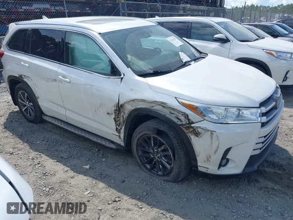 ✅ 2017 Toyota Highlander XLE • VIN: 5TDJZRFH1HS456254 • Лот: 43213435. Опубликован ранее на IAAI с пробегом 125 458 миль. Бесплатный доступ к архиву аукционных продаж из США и подробный отчёт об истории автомобиля на DreamBid. Изображение 1.
