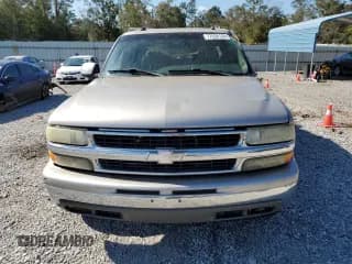 ✅ 2004 Chevrolet Suburban LT • VIN: 3GNEC16Z54G337281 • Lot: 77038124. Wystawiony na Copart z przebiegiem 188 798 mil. Bezpłatny archiwum sprzedaży aukcyjnych z USA i szczegółowy raport historii pojazdu na DreamBid. Zdjęcie 5.