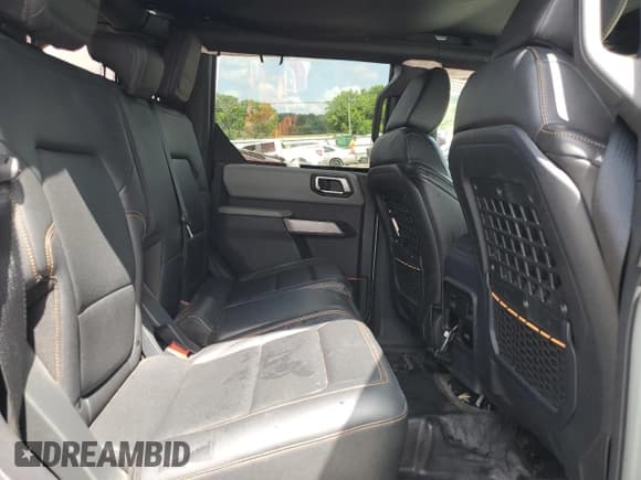 ✅ 2021 Ford Bronco • VIN: 1FMEE5DP4MLA85792 • Lot: 61592585. Wystawiony na Copart z przebiegiem 28 199 mil. Bezpłatny archiwum sprzedaży aukcyjnych z USA i szczegółowy raport historii pojazdu na DreamBid. Zdjęcie 11.