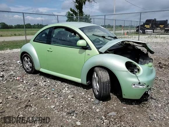 ✅ 1999 Volkswagen Beetle GLS • VIN: 3VWCA21C7XM428859 • Lot: 63816035. Listed on Copart with 173,833 mi. Free auction sales archive from the USA and detailed vehicle history report at DreamBid. Image 13.