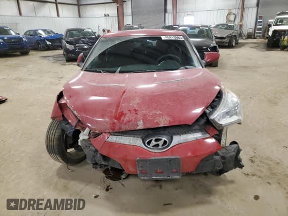 ✅ 2014 Hyundai Veloster • VIN: KMHTC6AD4EU190387 • Lot: 46918985. Wystawiony na Copart z przebiegiem 96 350 mil. Bezpłatny archiwum sprzedaży aukcyjnych z USA i szczegółowy raport historii pojazdu na DreamBid. Zdjęcie 5.