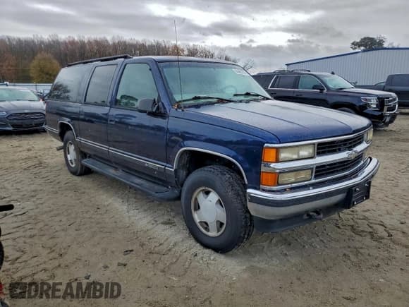 ✅ 1999 Chevrolet Suburban • VIN: 1GNFK16R9XJ352845 • Lot: 94488765. Listed on Copart with 174,765 mi. Free auction sales archive from the USA and detailed vehicle history report at DreamBid. Image 4.