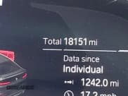 ✅ 2021 BMW X4 M • VIN: 5YMUJ0C08M9H70033 • Lot: 41671276. Wystawiony na IAAI z przebiegiem 18 151 mil. Bezpłatny archiwum sprzedaży aukcyjnych z USA i szczegółowy raport historii pojazdu na DreamBid. Zdjęcie 16.