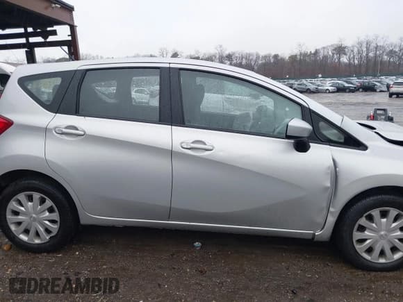 ✅ 2015 Nissan Note SR • VIN: 3N1CE2CP2FL427424 • Lot: 43814128. Wystawiony na IAAI z przebiegiem 134 041 mil. Bezpłatny archiwum sprzedaży aukcyjnych z USA i szczegółowy raport historii pojazdu na DreamBid. Zdjęcie 14.