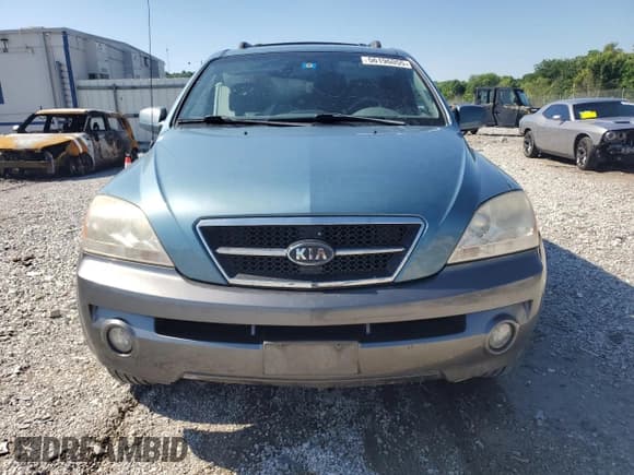 ✅ 2003 Kia Sorento LX • VIN: KNDJC733235055552 • Lot: 56196055. Listed on Copart with 109,995 mi. Free auction sales archive from the USA and detailed vehicle history report at DreamBid. Image 5.