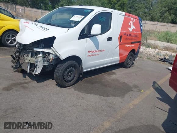 ✅ 2015 Nissan NV200 SV • VIN: 3N6CM0KN6FK708228 • Лот: 42754618. Опубликован ранее на IAAI с пробегом Не указан. Бесплатный доступ к архиву аукционных продаж из США и подробный отчёт об истории автомобиля на DreamBid. Изображение 2.