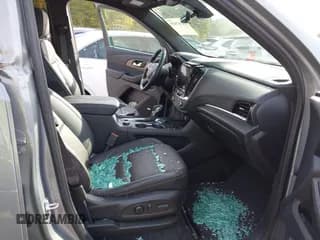 ✅ 2023 Chevrolet Traverse High Country • VIN: 1GNEVNKW8PJ279733 • Lot: 43307925. Wystawiony na IAAI z przebiegiem 47 731 mil. Bezpłatny archiwum sprzedaży aukcyjnych z USA i szczegółowy raport historii pojazdu na DreamBid. Zdjęcie 5.