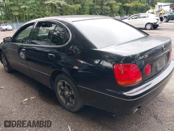 ✅ 2002 Lexus GS 300 • VIN: JT8BD69S520171588 • Lot: 42882952. Wystawiony na IAAI z przebiegiem 189 215 mil. Bezpłatny archiwum sprzedaży aukcyjnych z USA i szczegółowy raport historii pojazdu na DreamBid. Zdjęcie 3.