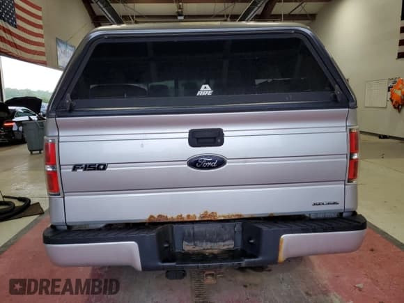 ✅ 2014 Ford F-150 XL • VIN: 1FTMF1EM9EFC06665 • Лот: 68975425. Опубликован ранее на Copart с пробегом 225 807 миль. Бесплатный доступ к архиву аукционных продаж из США и подробный отчёт об истории автомобиля на DreamBid. Изображение 6.