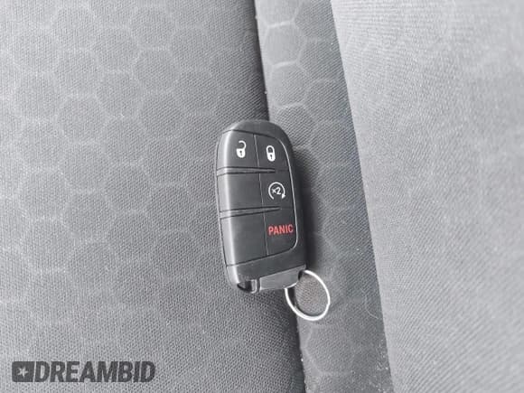 ✅ 2019 Jeep Compass Latitude • VIN: 3C4NJDBB8KT741852 • Лот: 43222292. Опубликован ранее на IAAI с пробегом 51 303 миль. Бесплатный доступ к архиву аукционных продаж из США и подробный отчёт об истории автомобиля на DreamBid. Изображение 11.