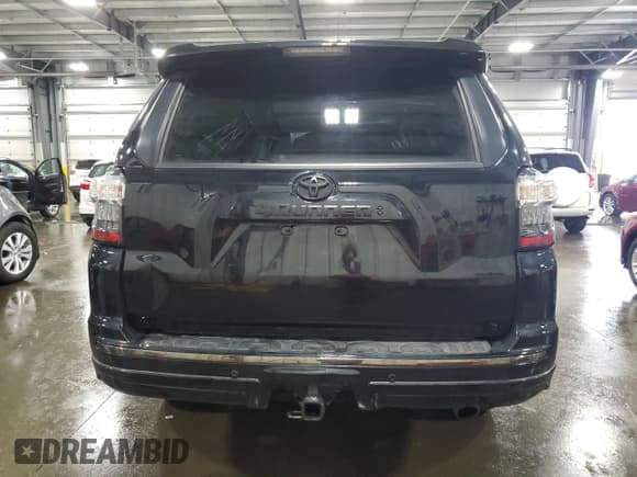 ✅ 2021 Toyota 4Runner Nightshade • VIN: JTEJU5JR5M5969493 • Lot: 61199865. Wystawiony na Copart z przebiegiem 38 964 mil. Bezpłatny archiwum sprzedaży aukcyjnych z USA i szczegółowy raport historii pojazdu na DreamBid. Zdjęcie 6.