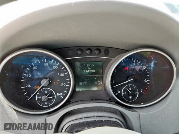 ✅ 2009 Mercedes-Benz M 350 • VIN: 4JGBB56E79A508097 • Lot: 63374835. Wystawiony na Copart z przebiegiem 214 298 mil. Bezpłatny archiwum sprzedaży aukcyjnych z USA i szczegółowy raport historii pojazdu na DreamBid. Zdjęcie 9.