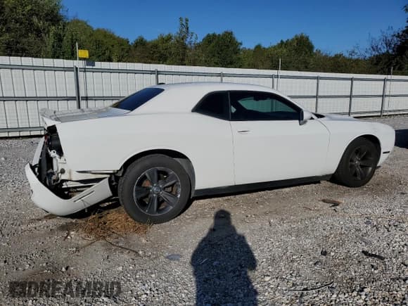 ✅ 2018 Dodge Challenger SXT • VIN: 2C3CDZAG7JH321715 • Лот: 85930925. Опубликован ранее на Copart с пробегом 152 010 миль. Бесплатный доступ к архиву аукционных продаж из США и подробный отчёт об истории автомобиля на DreamBid. Изображение 3.