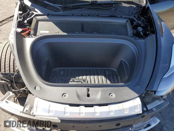 ✅ 2023 Tesla Model Y Long Range • VIN: 7SAYGDEE6PA200077 • Lot: 82263055. Wystawiony na Copart z przebiegiem 14 789 mil. Bezpłatny archiwum sprzedaży aukcyjnych z USA i szczegółowy raport historii pojazdu na DreamBid. Zdjęcie 11.