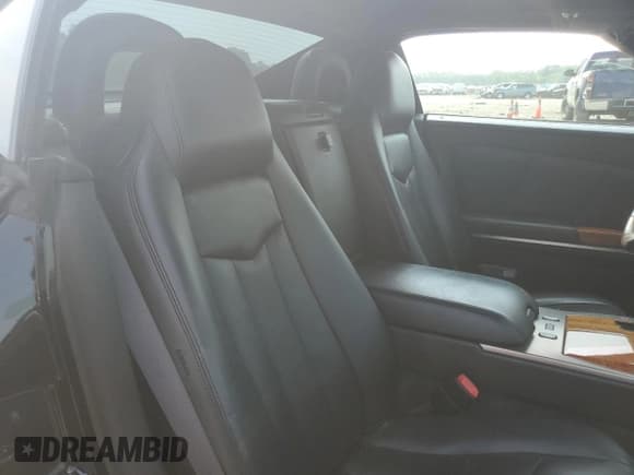 ✅ 2004 Cadillac XLR • VIN: 1G6YV34A245601303 • Lot: 57644265. Wystawiony na Copart z przebiegiem 27 898 mil. Bezpłatny archiwum sprzedaży aukcyjnych z USA i szczegółowy raport historii pojazdu na DreamBid. Zdjęcie 10.