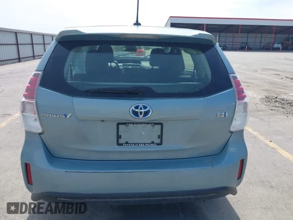 ✅ 2017 Toyota Prius Two • VIN: JTDZN3EU3HJ073987 • Lot: 41962458. Listed on IAAI with 84,464 mi. Free auction sales archive from the USA and detailed vehicle history report at DreamBid. Image 16.