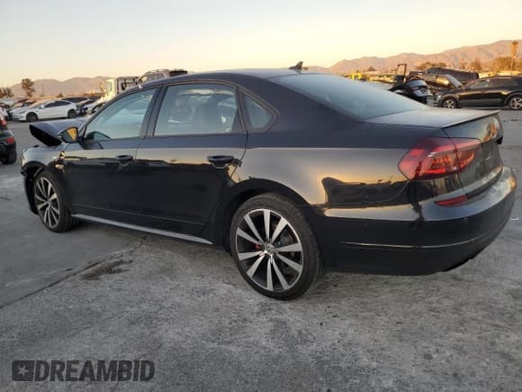 ✅ 2018 Volkswagen Passat GT • VIN: 1VWJM7A35JC039576 • Lot: 82126964. Listed on Copart with 44,390 mi. Free auction sales archive from the USA and detailed vehicle history report at DreamBid. Image 2.