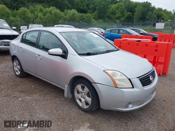 ✅ 2008 Nissan Sentra S • VIN: 3N1AB61E98L706350 • Lot: 42712783. Wystawiony na IAAI z przebiegiem 135 471 mil. Bezpłatny archiwum sprzedaży aukcyjnych z USA i szczegółowy raport historii pojazdu na DreamBid. Zdjęcie 1.