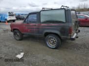 ✅ 1988 Ford Bronco • VIN: 1FMCU14T9JUB47838 • Lot: 48747975. Wystawiony na Copart z przebiegiem 238 774 mil. Bezpłatny archiwum sprzedaży aukcyjnych z USA i szczegółowy raport historii pojazdu na DreamBid. Zdjęcie 2.