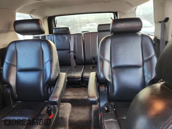 ✅ 2009 GMC Yukon Denali • VIN: 1GKFK03279R271913 • Лот: 85937365. Опубликован ранее на Copart с пробегом 185 686 миль. Бесплатный доступ к архиву аукционных продаж из США и подробный отчёт об истории автомобиля на DreamBid. Изображение 10.