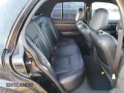 ✅ 2004 Ford Crown Victoria LX • VIN: 2FDFP74W64X174099 • Lot: 82373525. Wystawiony na Copart z przebiegiem 237 193 mil. Bezpłatny archiwum sprzedaży aukcyjnych z USA i szczegółowy raport historii pojazdu na DreamBid. Zdjęcie 10.