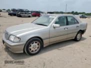 ✅ 1999 Mercedes-Benz C 230/260/280/320 • VIN: WDBHA24G4XA681981 • Lot: 57758215. Wystawiony na Copart z przebiegiem Nie podano. Bezpłatny archiwum sprzedaży aukcyjnych z USA i szczegółowy raport historii pojazdu na DreamBid. Zdjęcie 1.