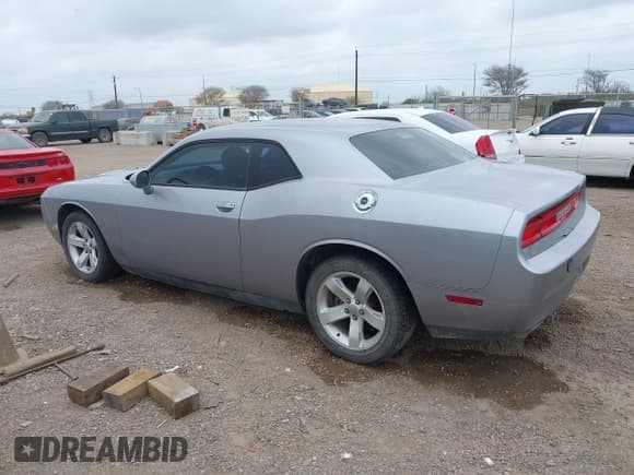 ✅ 2013 Dodge Challenger Rallye Redline • VIN: 2C3CDYAG7DH653376 • Lot: 41689049. Wystawiony na IAAI z przebiegiem 186 843 mil. Bezpłatny archiwum sprzedaży aukcyjnych z USA i szczegółowy raport historii pojazdu na DreamBid. Zdjęcie 3.