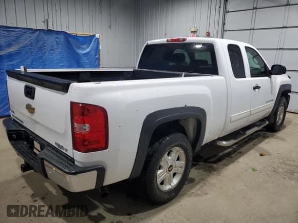 ✅ 2010 Chevrolet Silverado 1500 LT • VIN: 1GCSKSE33AZ144656 • Lot: 91117835. Listed on Copart with 156,323 mi. Free auction sales archive from the USA and detailed vehicle history report at DreamBid. Image 3.
