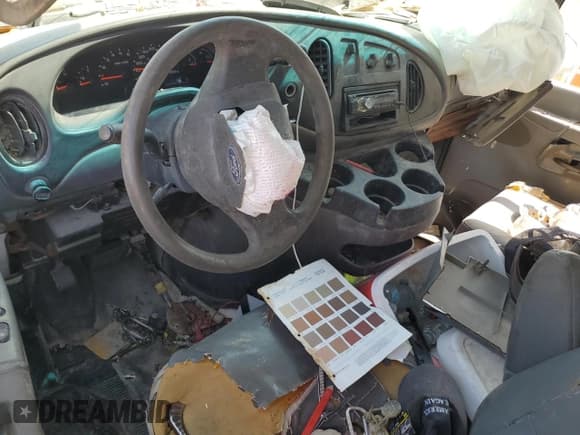 ✅ 2007 Ford Econoline Cargo Commercial • VIN: 1FTNE14W77DB04676 • Lot: 62329865. Wystawiony na Copart z przebiegiem Nie podano. Bezpłatny archiwum sprzedaży aukcyjnych z USA i szczegółowy raport historii pojazdu na DreamBid. Zdjęcie 8.