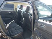 ✅ 2022 Ford Edge Titanium • VIN: 2FMPK4K96NBA30360 • Lot: 43586068. Wystawiony na IAAI z przebiegiem 92 612 mil. Bezpłatny archiwum sprzedaży aukcyjnych z USA i szczegółowy raport historii pojazdu na DreamBid. Zdjęcie 8.