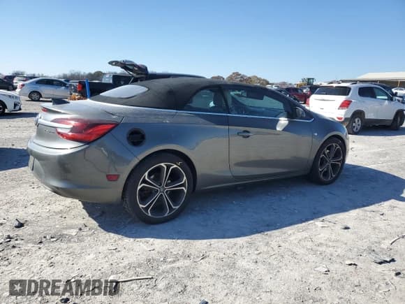 ✅ 2018 Buick Cascada Premium • VIN: W04WH3N57JG072454 • Лот: 92496195. Опубликован ранее на Copart с пробегом 98 570 миль. Бесплатный доступ к архиву аукционных продаж из США и подробный отчёт об истории автомобиля на DreamBid. Изображение 3.