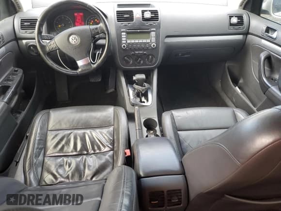 ✅ 2009 Volkswagen Jetta SE • VIN: 3VWRM71K99M030996 • Lot: 92494535. Wystawiony na Copart z przebiegiem 264 735 mil. Bezpłatny archiwum sprzedaży aukcyjnych z USA i szczegółowy raport historii pojazdu na DreamBid. Zdjęcie 8.