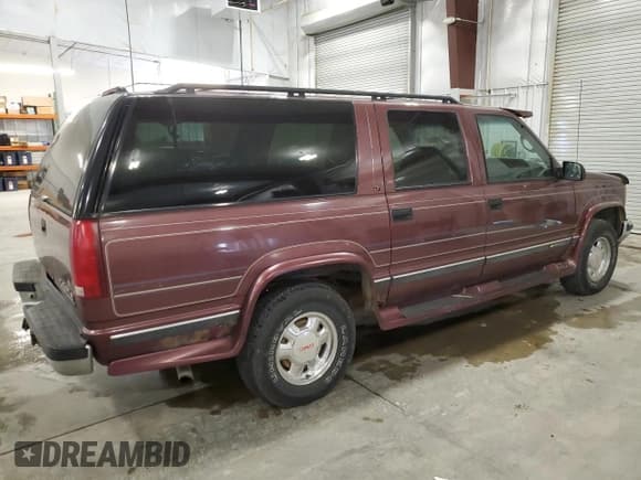 ✅ 1997 Chevrolet Suburban • VIN: 1GNFK16R6VJ338463 • Lot: 89440585. Listed on Copart with 217,694 mi. Free auction sales archive from the USA and detailed vehicle history report at DreamBid. Image 3.