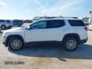 ✅ 2018 GMC Acadia SLE • VIN: 1GKKNLLS4JZ135105 • Lot: 42787631. Wystawiony na IAAI z przebiegiem 48 221 mil. Bezpłatny archiwum sprzedaży aukcyjnych z USA i szczegółowy raport historii pojazdu na DreamBid. Zdjęcie 14.