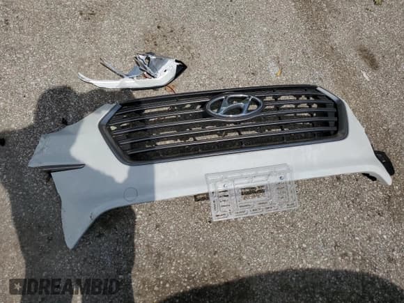 ✅ 2019 Hyundai Santa Fe SE • VIN: KM8SM4HF4KU304419 • Lot: 52949924. Wystawiony na Copart z przebiegiem 77 289 mil. Bezpłatny archiwum sprzedaży aukcyjnych z USA i szczegółowy raport historii pojazdu na DreamBid. Zdjęcie 13.