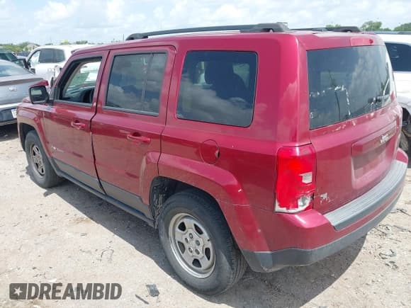 ✅ 2017 Jeep Patriot Sport • VIN: 1C4NJPBA9HD116819 • Lot: 42440779. Wystawiony na IAAI z przebiegiem 141 652 mil. Bezpłatny archiwum sprzedaży aukcyjnych z USA i szczegółowy raport historii pojazdu na DreamBid. Zdjęcie 3.