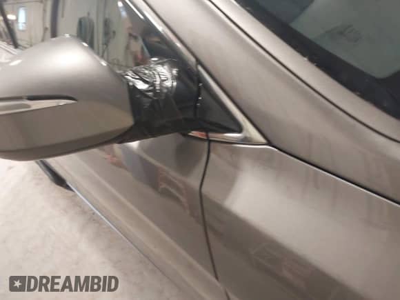 2017 Hyundai Santa Fe 2.0T z VIN 5XYZUDLA4HG424259, wystawiony jako IAAI lot #42657783 z przebiegiem 213 040 mil mil oraz . Historia ofert i sprzedaży dostępna na DreamBid. Obrazek 6.