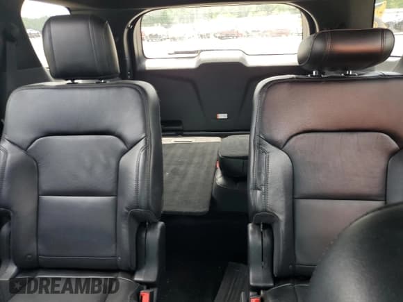 ✅ 2016 Ford Explorer XLT • VIN: 1FM5K8D82GGA35005 • Lot: 58016875. Wystawiony na Copart z przebiegiem Nie podano. Bezpłatny archiwum sprzedaży aukcyjnych z USA i szczegółowy raport historii pojazdu na DreamBid. Zdjęcie 10.