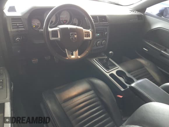 ✅ 2011 Dodge Challenger R/T Classic • VIN: 2B3CJ5DT1BH561898 • Lot: 43788305. Listed on Copart with 60,794 mi. Free auction sales archive from the USA and detailed vehicle history report at DreamBid. Image 8.