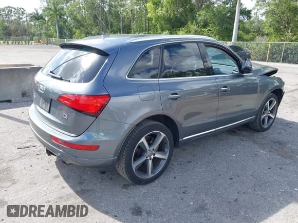 ✅ 2015 Audi Q5 Premium Plus • VIN: WA1CMAFP4FA058198 • Лот: 41963390. Опубликован ранее на IAAI с пробегом 140 597 миль. Бесплатный доступ к архиву аукционных продаж из США и подробный отчёт об истории автомобиля на DreamBid. Изображение 4.