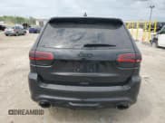 ✅ 2018 Jeep Grand Cherokee SRT • VIN: 1C4RJFDJ9JC132524 • Lot: 68280005. Wystawiony na Copart z przebiegiem Nie podano. Bezpłatny archiwum sprzedaży aukcyjnych z USA i szczegółowy raport historii pojazdu na DreamBid. Zdjęcie 6.