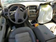 ✅ 2004 Ford Explorer Eddie Bauer • VIN: 1FMZU74E24ZA97712 • Lot: 70296244. Wystawiony na Copart z przebiegiem Nie podano. Bezpłatny archiwum sprzedaży aukcyjnych z USA i szczegółowy raport historii pojazdu na DreamBid. Zdjęcie 8.