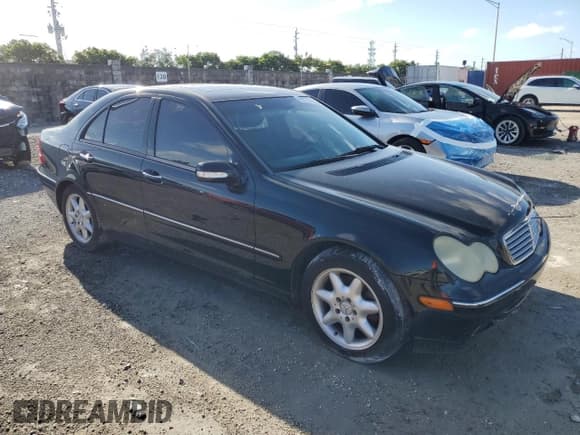✅ 2004 Mercedes-Benz C 320 • VIN: WDBRF84J04F549190 • Lot: 81234935. Wystawiony na Copart z przebiegiem 149 105 mil. Bezpłatny archiwum sprzedaży aukcyjnych z USA i szczegółowy raport historii pojazdu na DreamBid. Zdjęcie 4.